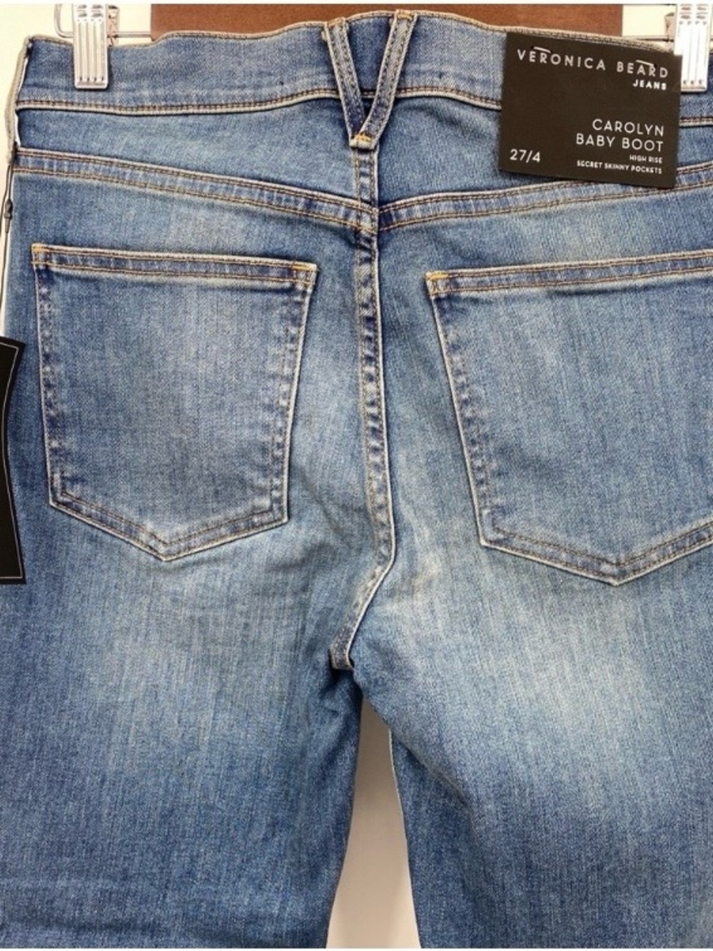 Veronica Beard Carolyn High Rise Dolphin Jeans
Hem 27 - Picture 8 of 14